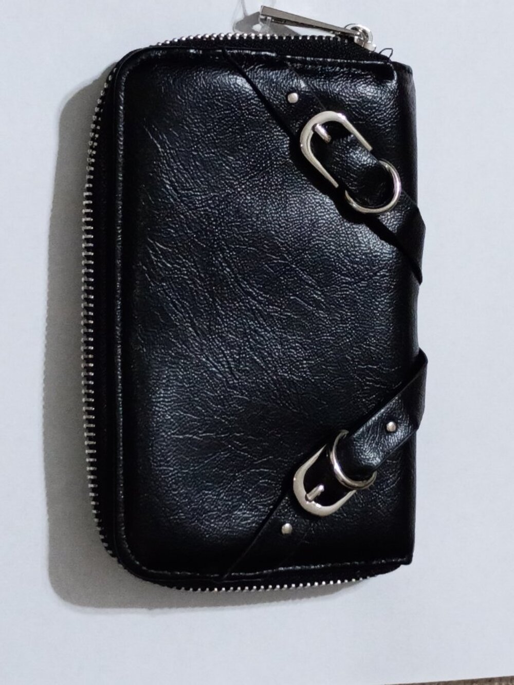Nwot Womens Zip Around Wallet